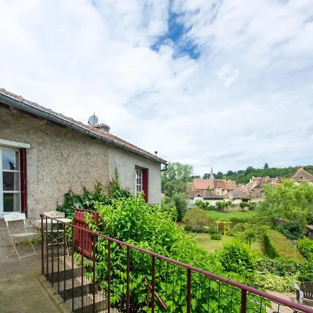 Beautiful With Private Garden Holiday home *