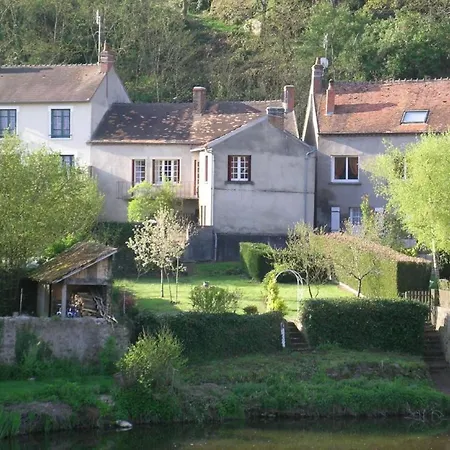 Beautiful With Private Garden Holiday home